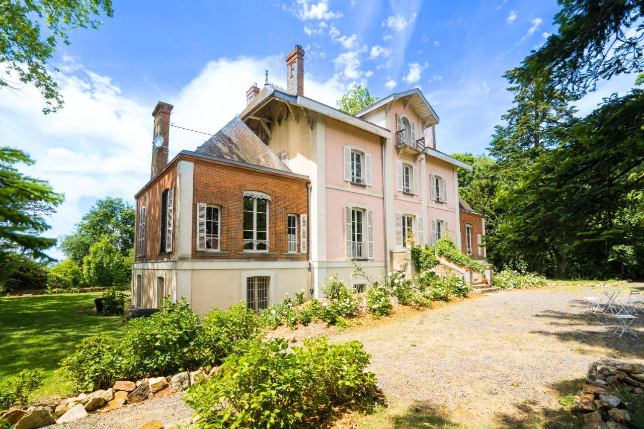 Pensión Chateau De La Tourlandry *